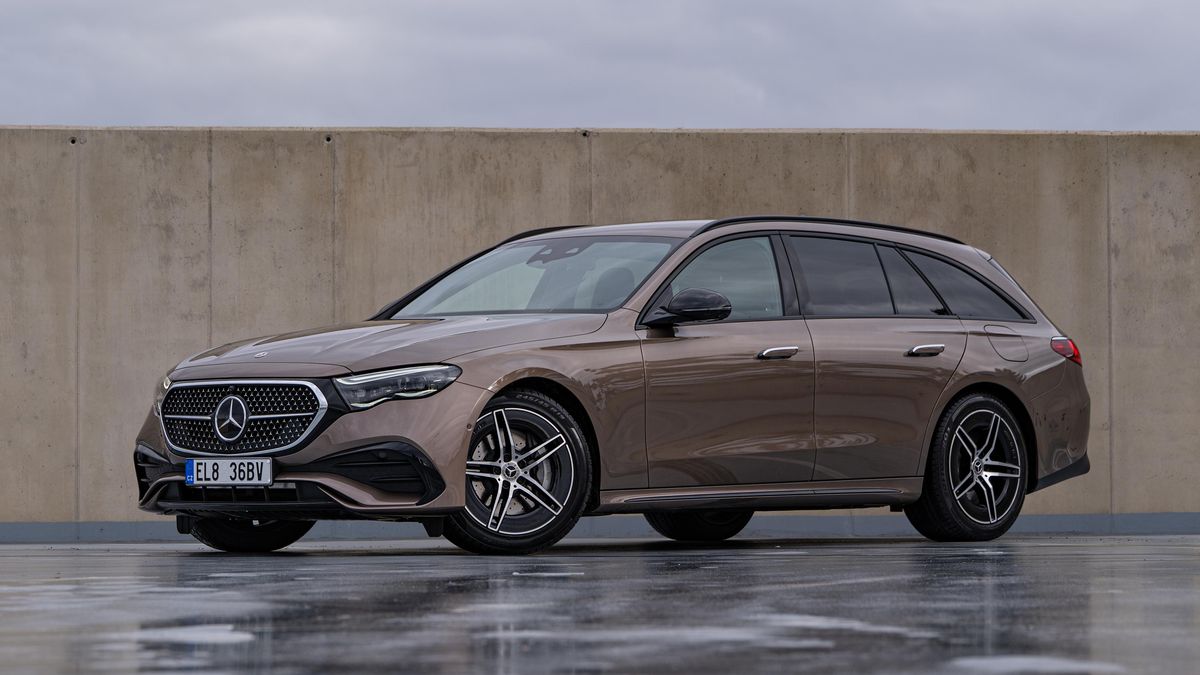 Nabíjíme plug-in hybrid: Nejnovější modely zvládnou příměstské pendlování plně elektricky, možností nabíjení je hodně
