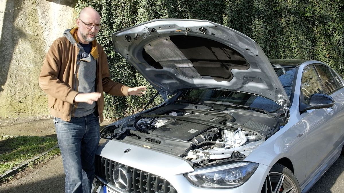 Mercedes-AMG se čtyřválcem: Zní to jako svatokrádež, ale drsného svalovce změnil na hbitého atleta
