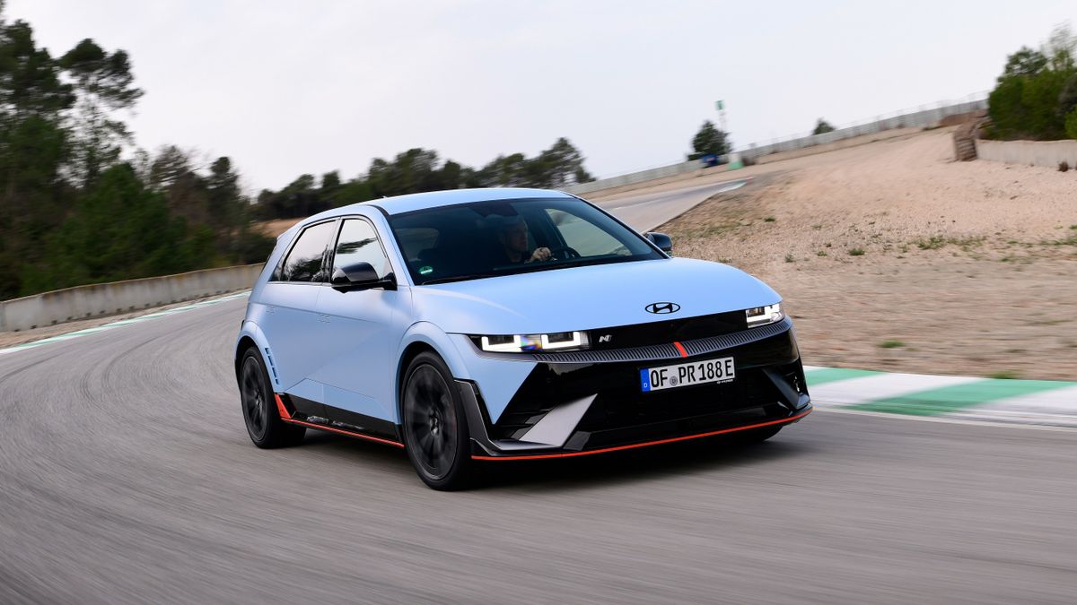 Nejzábavnější elektromobil dneška? Hyundai Ioniq 5 N si při jízdě lehce spletete se spalovacím autem. A jede brutálně