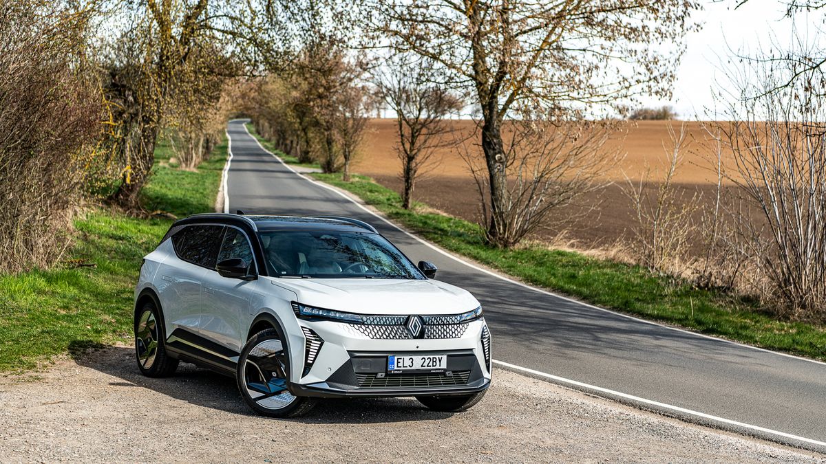 Na český trh dorazil nový Renault Scenic. Už není jako dřív, pro dnešní dobu ale nic jiného vymyslet nešlo