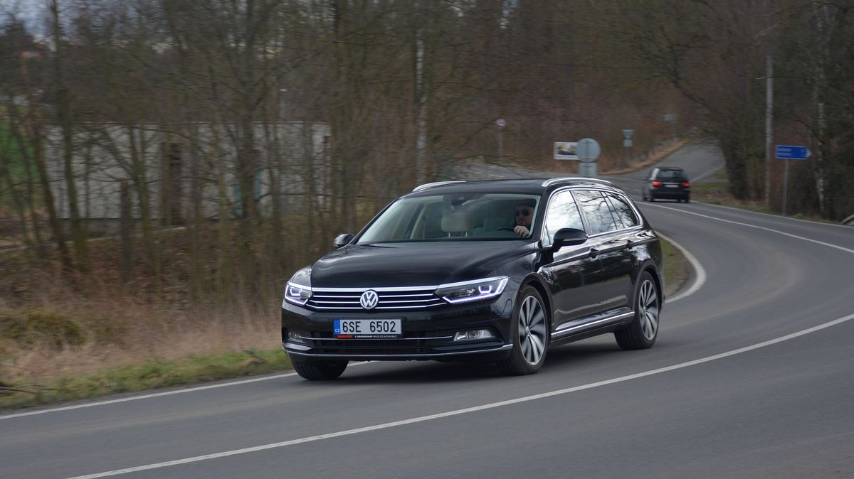 Jde to i bez nafty. Ojetý Volkswagen Passat Variant s benzinem není vůbec špatné auto