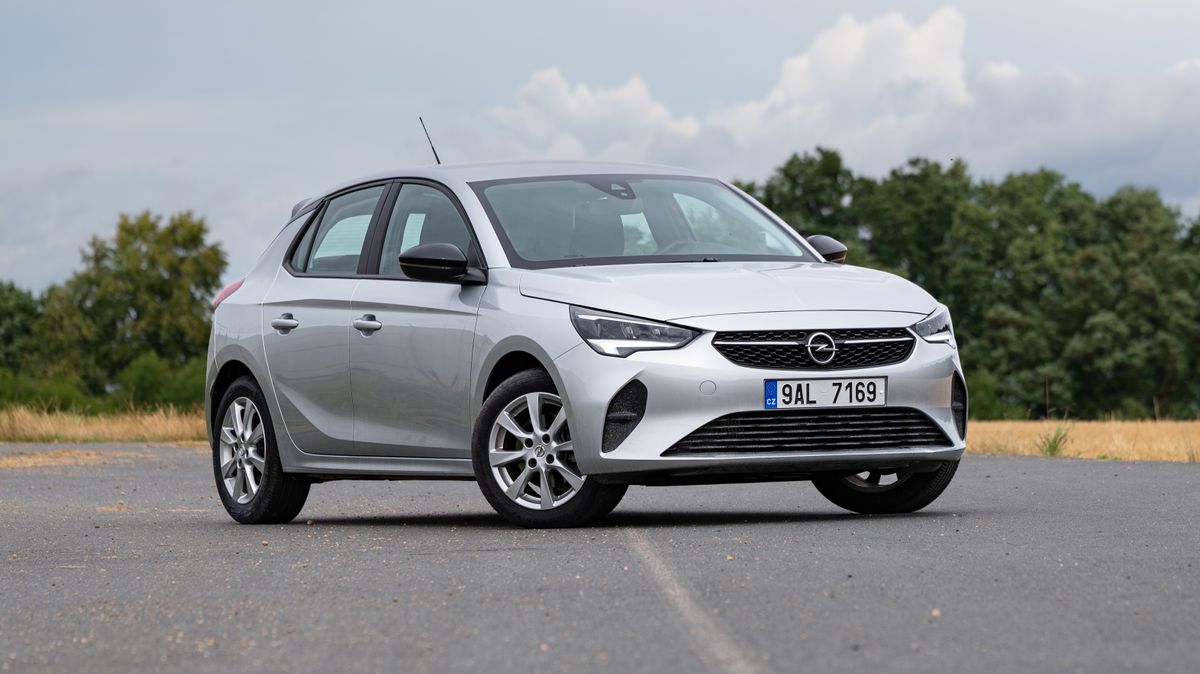 Potěší tradicionalisty, ale rozesmutní při pohledu do ceníku: Opel Corsa to s konkurencí bude mít těžké