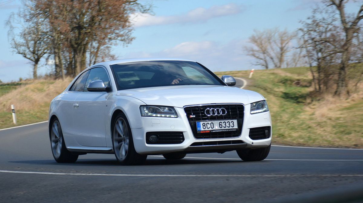 Osmiválec za cenu Octavie: Ojeté Audi S5 je naprostá paráda, ale levný provoz od něj nečekejte