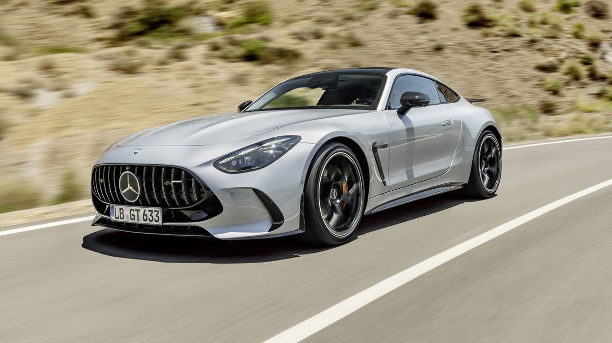 Osm válců, brutální zrychlení a jistota čtyřkolky: Nový Mercedes-AMG GT je konečně tady!