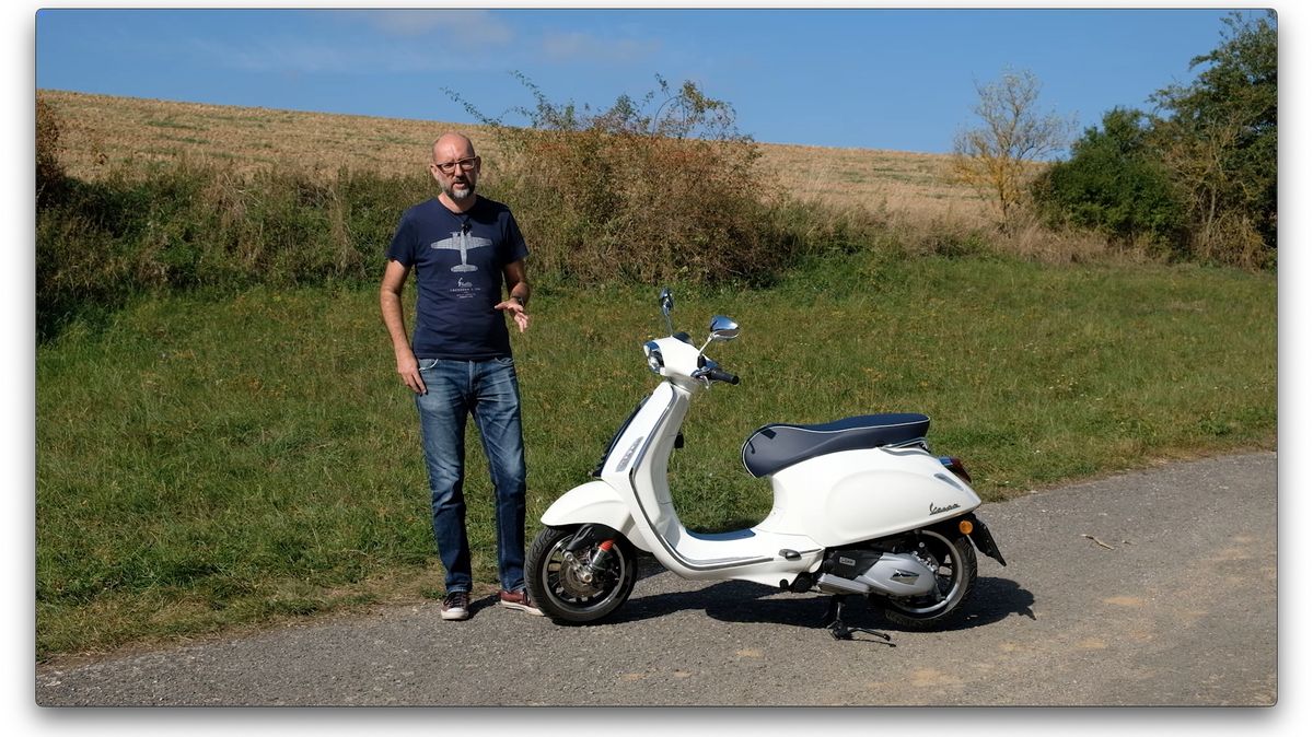 Vespa Sprint 125: Ověřená klasika tentokrát s hranatým světlem