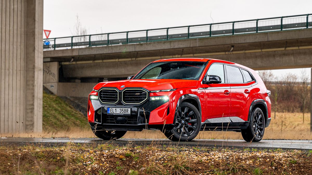 Češi tohle BMW milují! Koupili ho ještě předtím, než jej vůbec viděli. Smysl v něm však nehledejte a už vůbec neřešte cenu