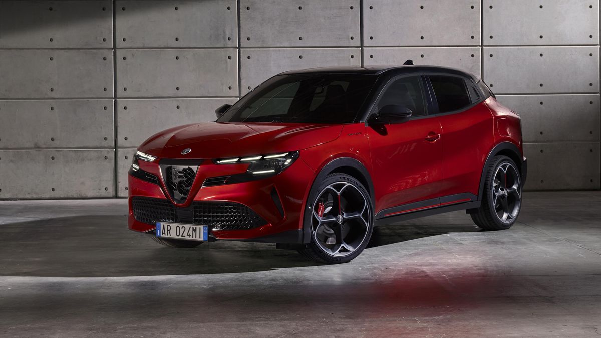 Nouvelle Alfa Romeo Milano (2024) : équipements, motorisations, prix