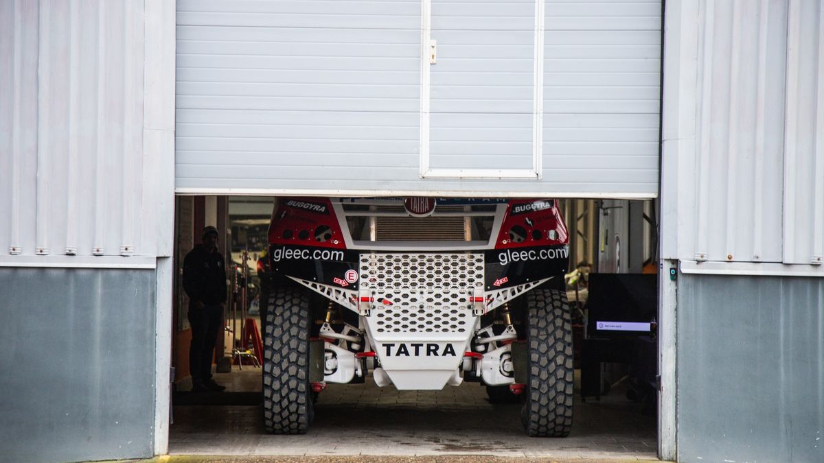 Nová tatrovka na Dakar: Buggyra ji navrhovala s pomocí AI, vývoj se stihl jen taktak