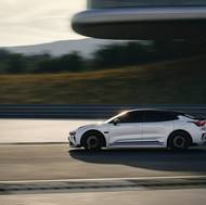 Zeekr 001 FR a Kimi Räikkönen.