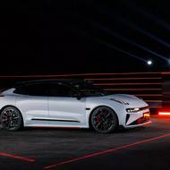 Zeekr 001 FR a Kimi Räikkönen.