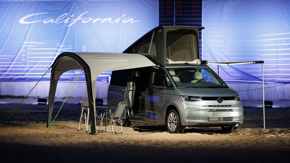 Byli jsme na premiéře nového VW California. Písek z bot vysypáváme ještě teď