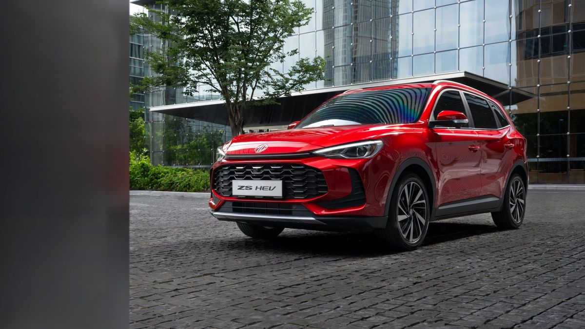 Bestseller českého trhu - zbrusu nové MG ZS, zná českou cenu. Nízká už není