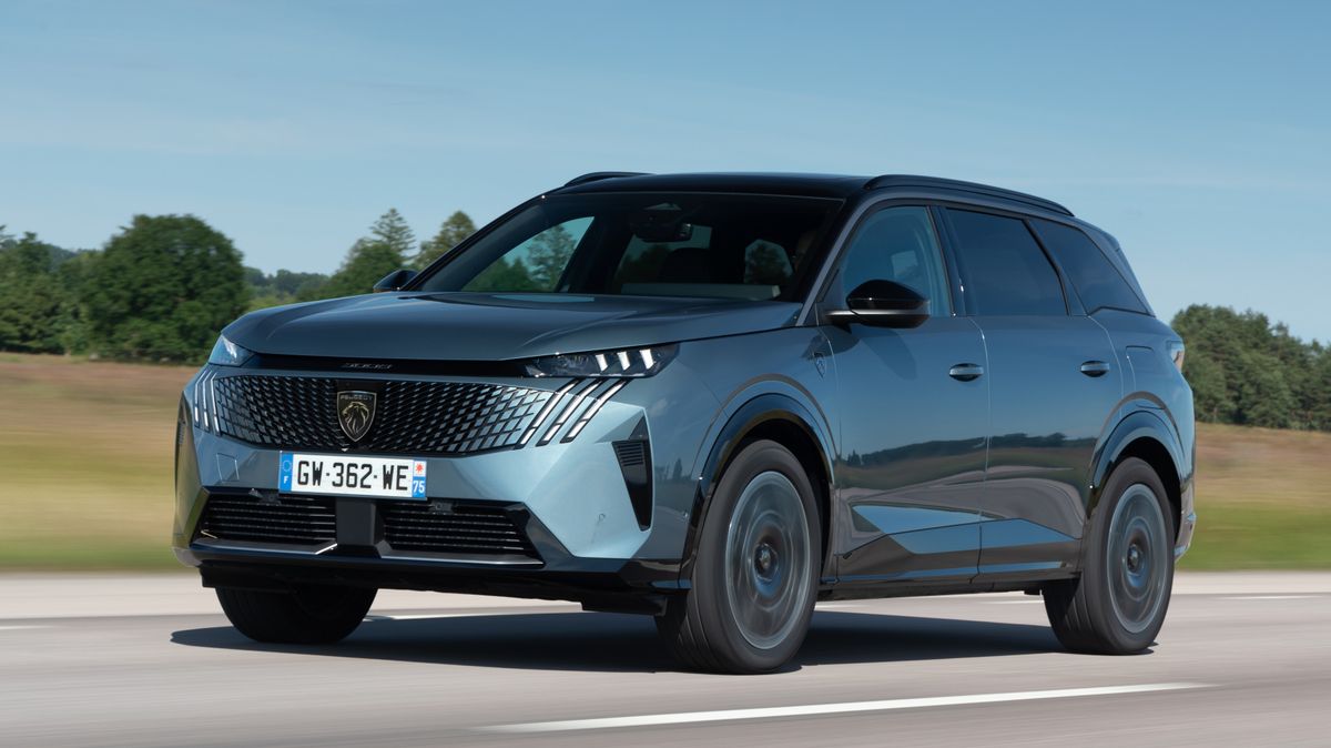 Sedm míst ve stylu: Peugeot 5008 bude konkurovat Kodiaqu, proti němu má ale jednu nevýhodu