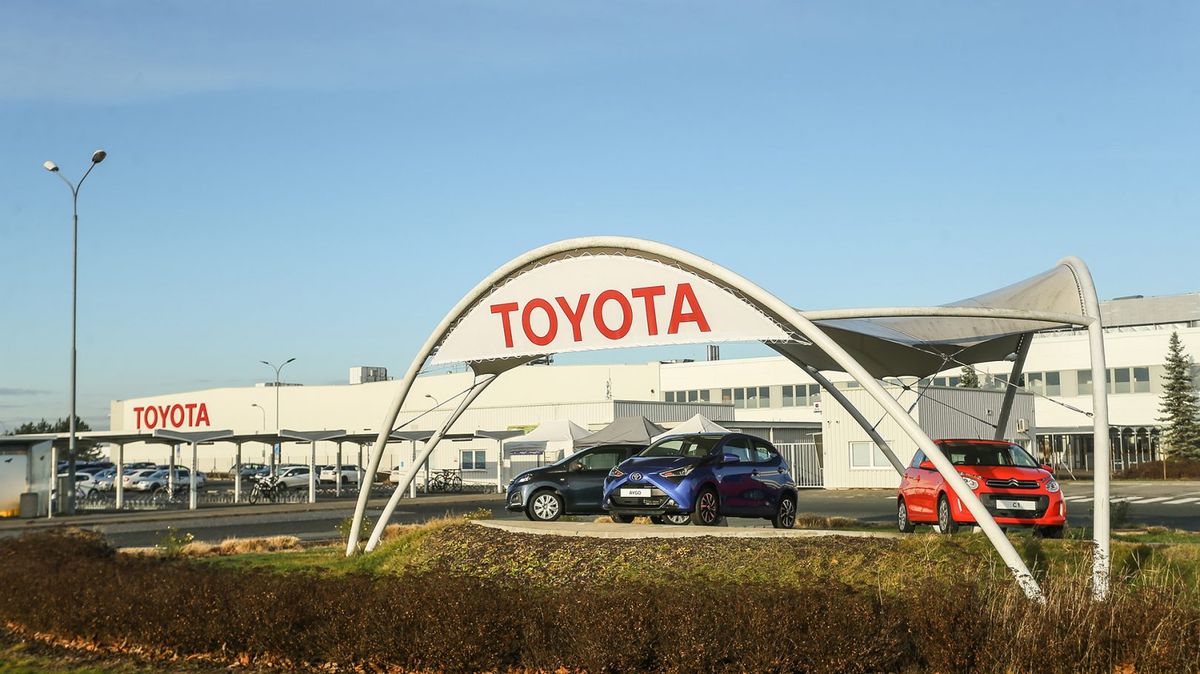 Neplánovaná odstávka v kolínské automobilce Toyota potrvá nejméně do 1. září