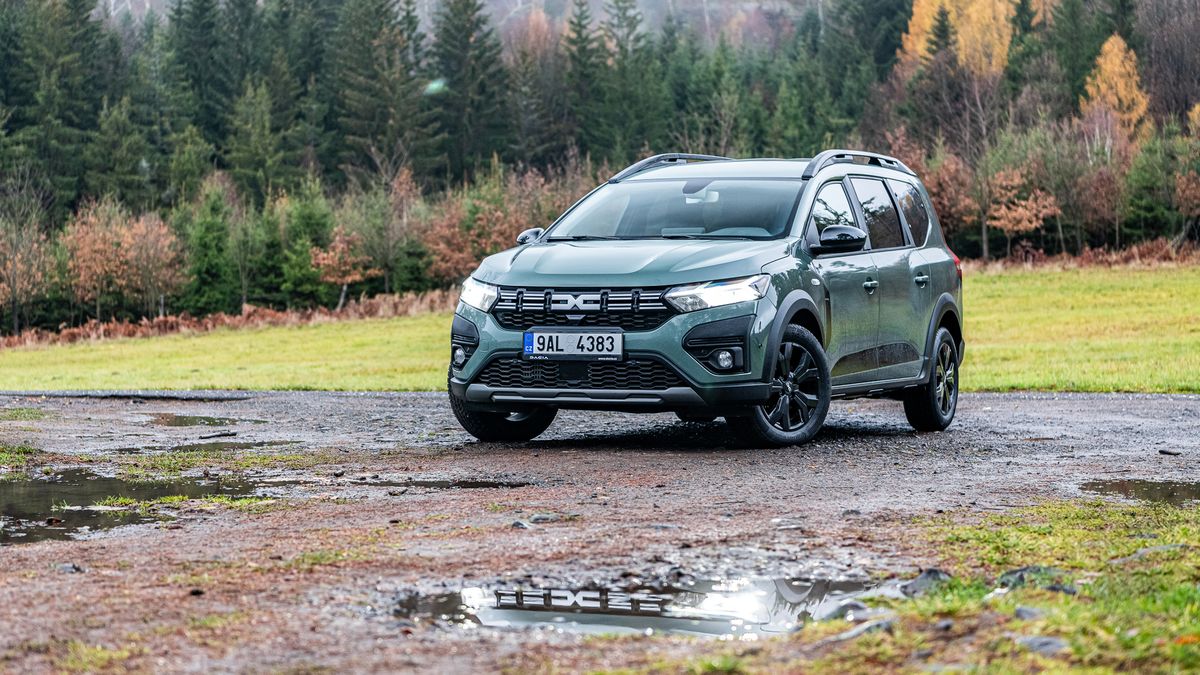Český trh v lednu a únoru: Prodeje automobilů se začínají pomalu rozjíždět, motorky lehce klesly