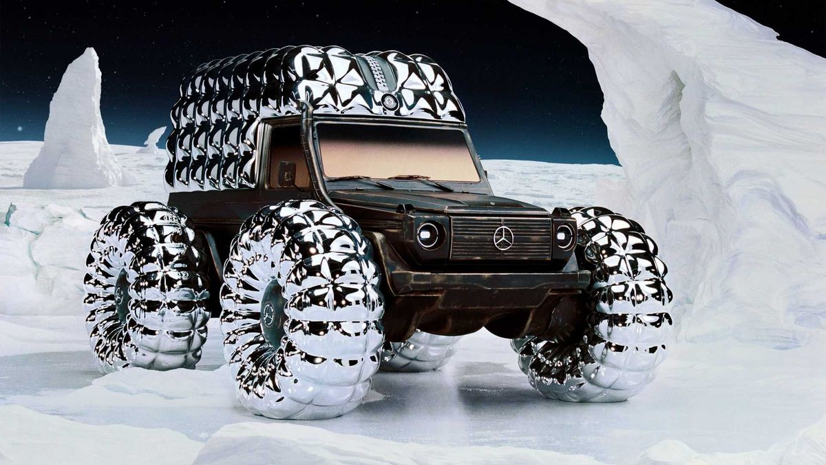Drsňák v péřovce a sněhulích: Mercedes třídy G od módní značky Moncler bere dech
