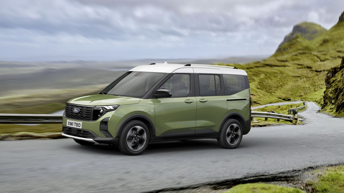 Ford ukázal osobní Tourneo Courier. Nabídne dva pohony a barevný design jako ikonický Defender
