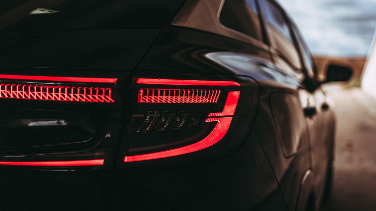 Automobilový kvíz: Poznáte současné i starší automobily jen podle zadních svítilen?