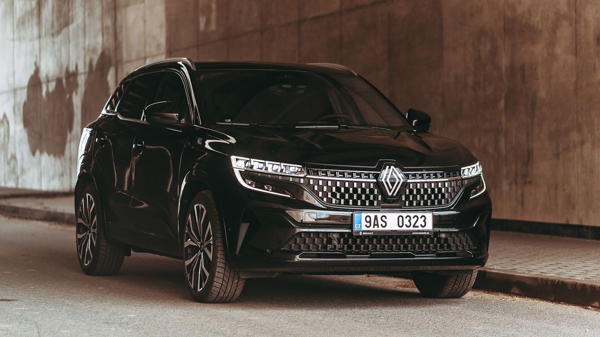 Německá šlechta v ohrožení: Renault Austral bere útokem prémiová SUV, pálí ostrými a nedělá přešlapy