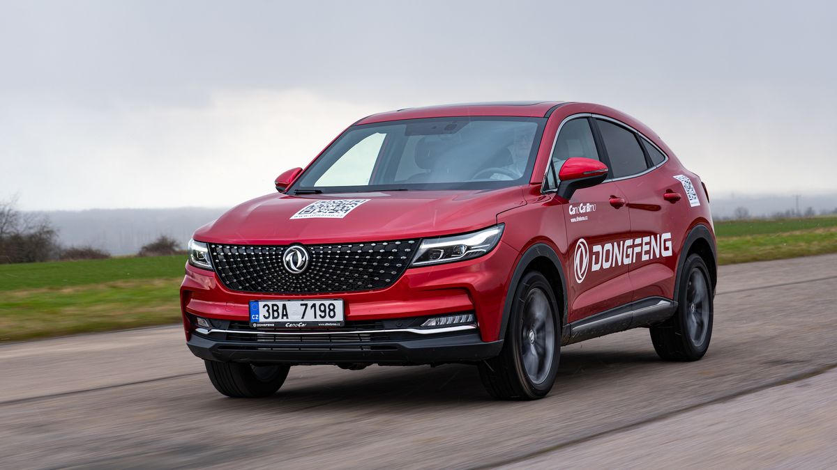 Čínská cenová válka pokračuje: Po MG zlevňuje také Dongfeng, crossover velikosti Karoqu pořídíte hluboko pod půl milionu