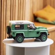 LEGO Land Rover Classic Defender 90.