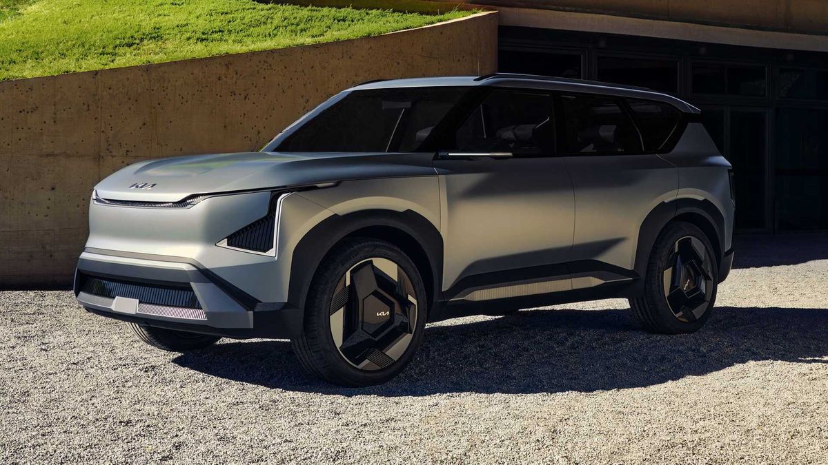 Koncept Kia EV5 se umí proměnit v pojízdný salonek, sériové verze se nejdřív dočkají v Číně