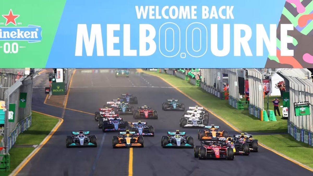 Z třetího závodu Formule 1 se stalo demoliční derby. Byl to chaos, shodují se jezdci