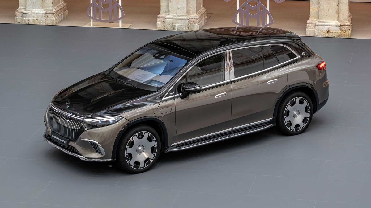 Absolutní komfort podle Maybachu: Elektrické EQS 680 SUV zaujme tichem a opulencí