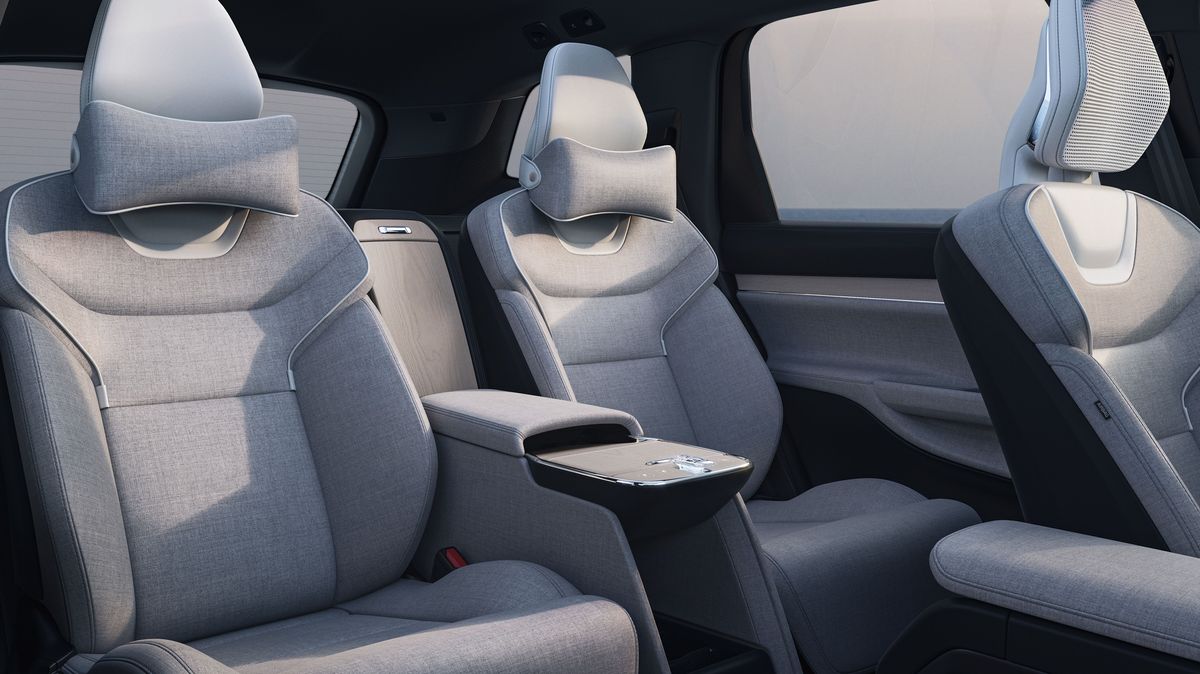 Tady chcete sedět vzadu: Volvo ukázalo svůj nejluxusnější model EX90 Excellence