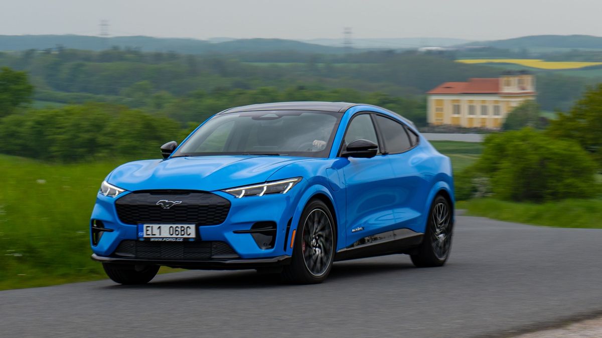 Nejrychlejší Mustang jezdí na elektřinu: Mach-E GT je bestie a kliďas v jednom
