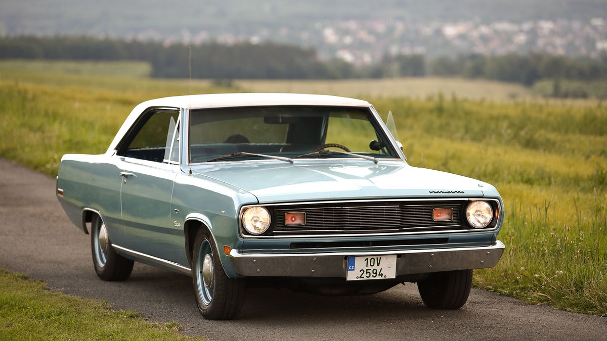 Americká vzácnost: Na elegantní kupé Plymouth Valiant Scamp jen tak nenarazíte