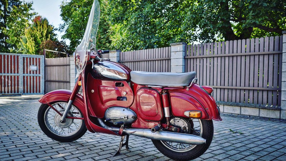Chcete vyhrát krásnou Jawu Panelku v hodnotě 90 000 Kč? Stačí přijít na Retro Garáž!