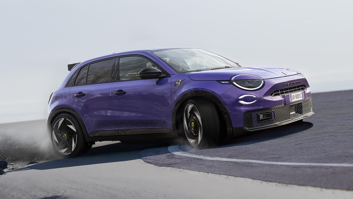 Nejdivočejší Fiat dneška má 240 koní a jezdí bokem. Chystá se i na české okresky