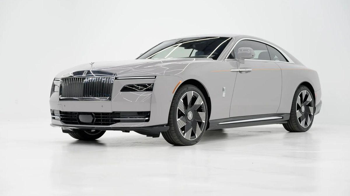 Rolls-Royce má nekompromisní pravidla, jak zabránit rychlému přeprodeji svých nových aut. Přesto je někdo porušil