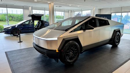 Lesk a bída Tesly Cybertruck: Měla to být nadějná hi-tech ikona, dnes ji nikdo nechce