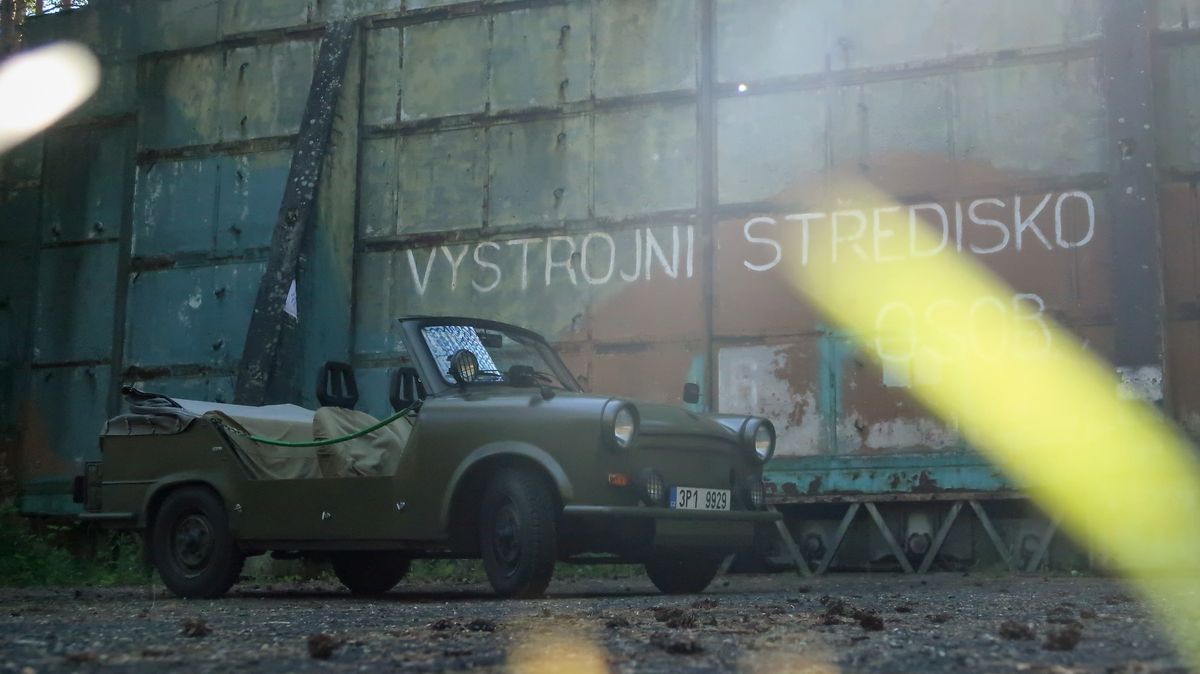 Poslední dvoutaktní Trabant byl vyrobený před 34 lety. Kübelwagen je rarita, která dnes už stojí velké peníze