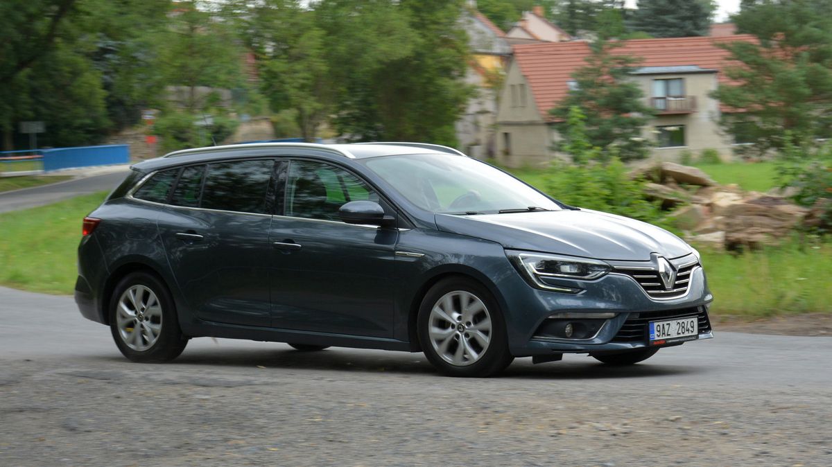 Ojetý Renault Mégane s dieselem a automatem není vůbec špatný nápad. Ale moc úsporně nejezdí
