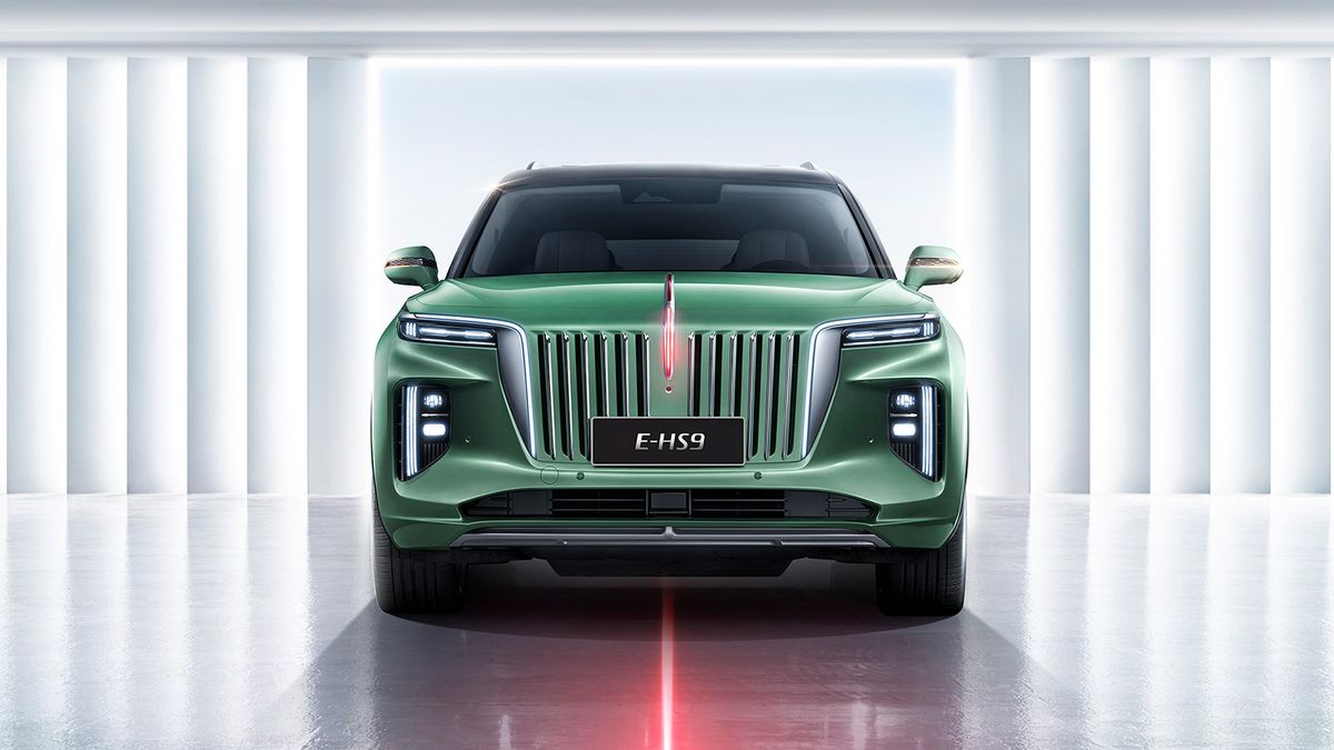 Do Česka se chystá čínský superluxus. Značka Hongqi by ráda potrápila i Rolls-Royce, úplně podceňovat ji nejde