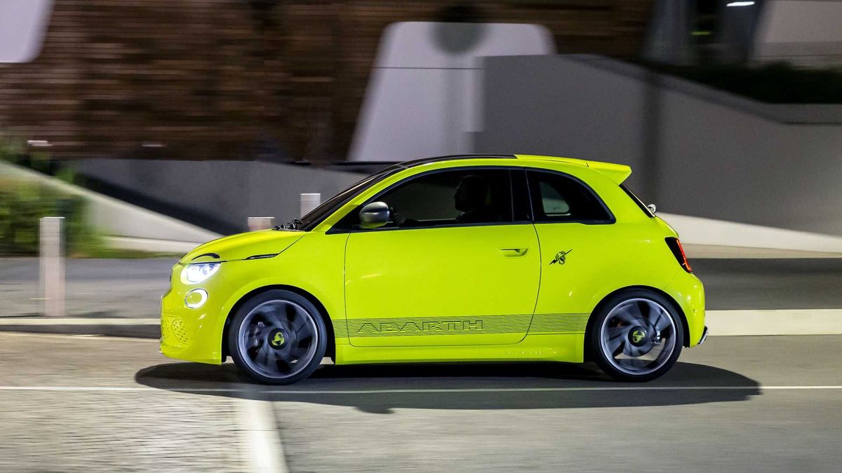 Italská sportovní ikona končí se spalováky z bizarního důvodu. Jsou prý příliš drahé! Radši vsadí na elektromobily