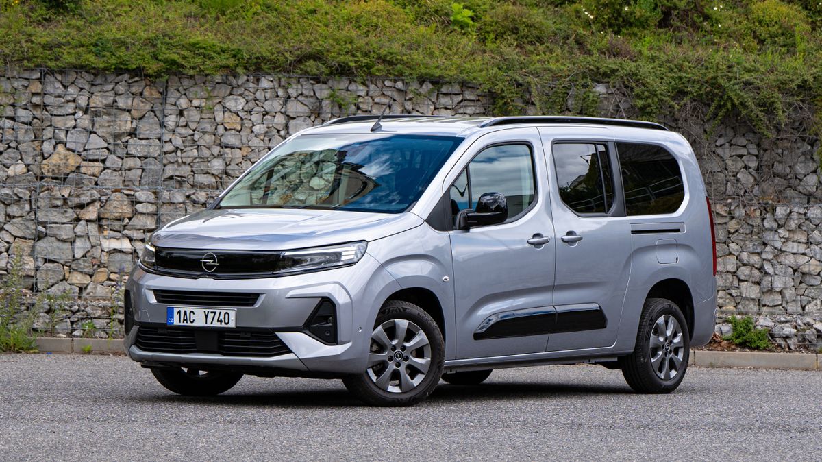 Velké rodinné auto se sedmi místy a dieselem za rozumný peníz? Opel Combo je v dnešní době skoro zázrak