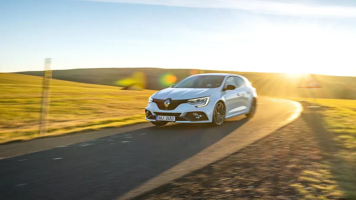 Renault Megane Rs Trophy Je To Porad Tvrdak Garaz Cz