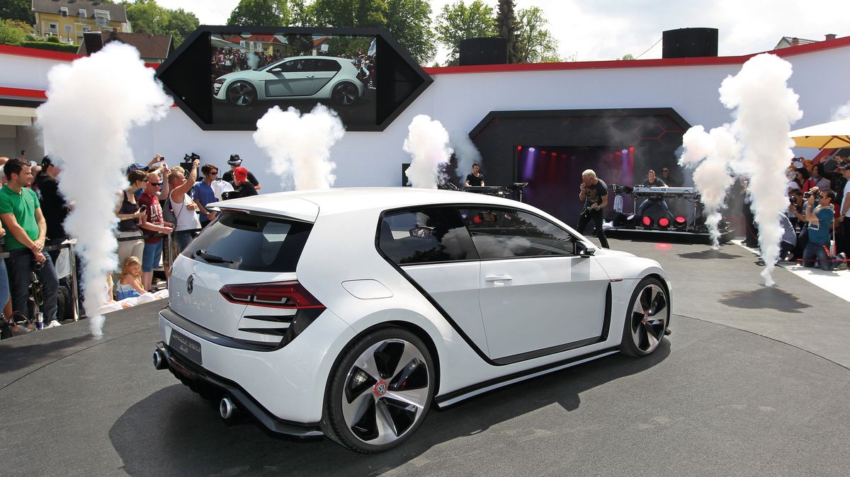 Konec kultovního GTI festivalu u Wörthersee: Volkswagen ho zachránil přestěhováním