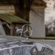 Mercedes-Benz 200 W110