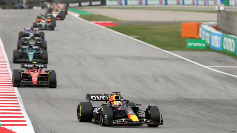 Závod Formule 1 v Barceloně: Mercedes je zpátky! Nebo to byla náhoda? A podepíše dnes Hamilton novou smlouvu?