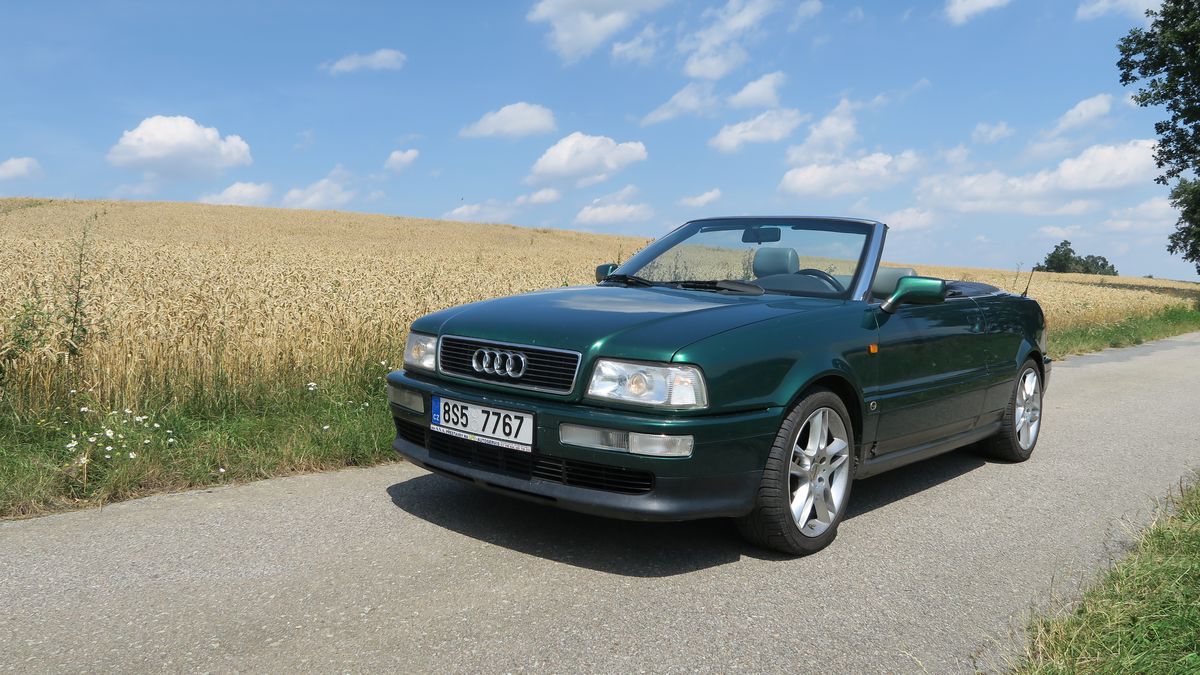 Léto ještě nekončí! Vybrali jsme pro vás velkou stylovku, Audi Cabriolet 2.6E. Vypadá stále skvěle a také tak jezdí