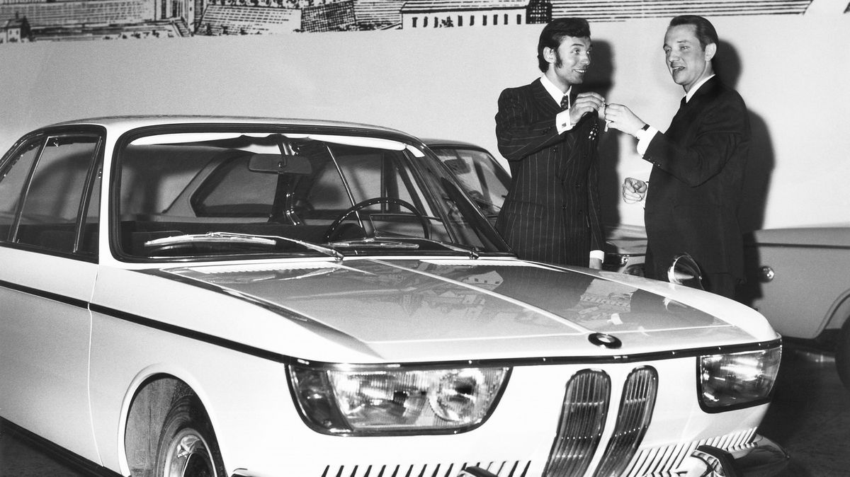 Hvězdná auta z Tuzexu: Jen za bony jste v Československu koupili Mustang nebo BMW