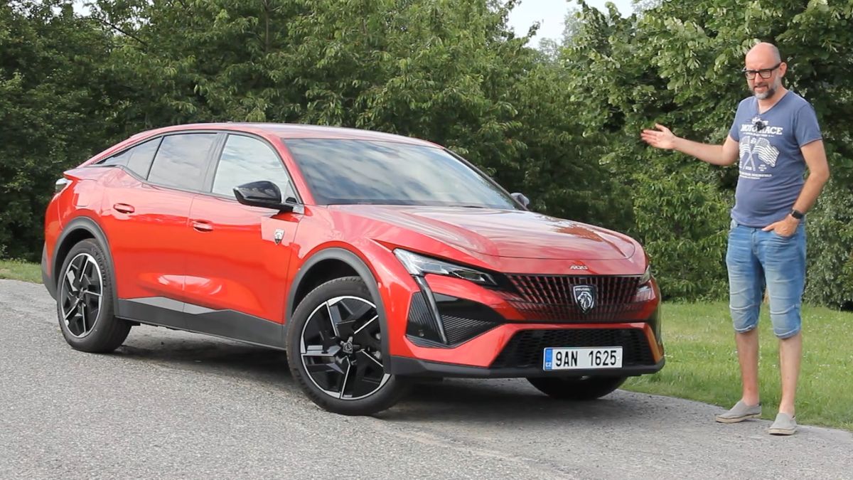 Peugeot 408: Crossover, jak ho neznáte