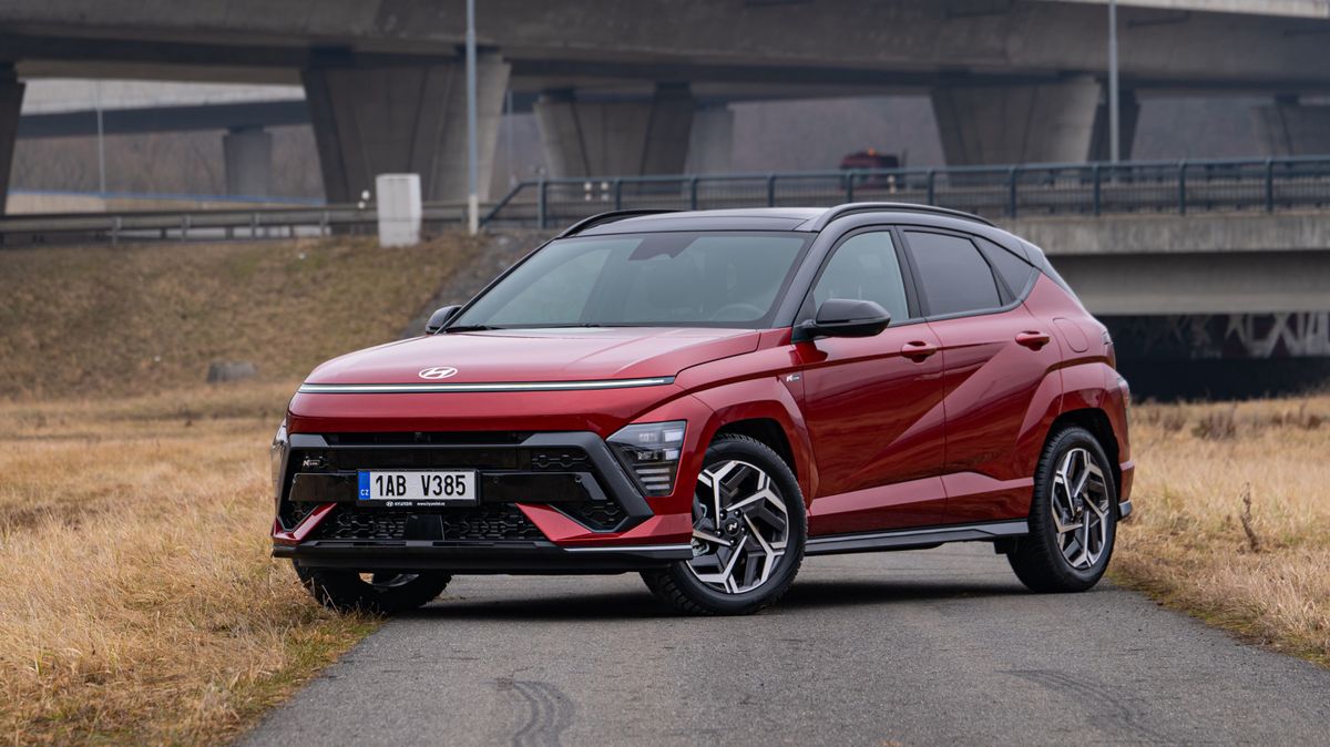 Nový Hyundai Kona je jak vystřižený ze sci-fi, přitom funguje jako normální auto a má i spalovák