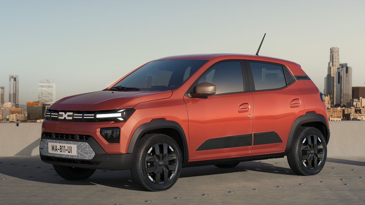 Dacia brutálně zlevnila svůj nejmenší model: I přes rozsáhlá vylepšení elektromobilu Spring pořád snadno poznáte, kde se šetřilo