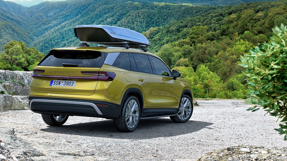 Hurá na prázdniny! Víte, jak správně umístit střešní box na auto? Možností je více, ideální pouze jedna